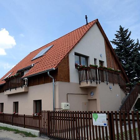 Arany Szolo Wellness Apartmanhaz Heviz Exterior photo